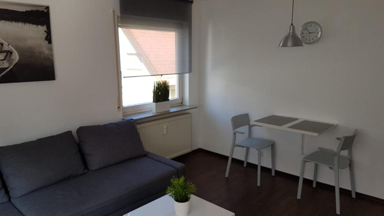 Ferien- und Businessapartment: Modern mit WLAN und Zentrumsnahe Lage Renningen Exterior photo